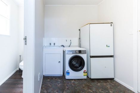 Photo of property in 28 Moeraki Road, Maoribank, Upper Hutt, 5018