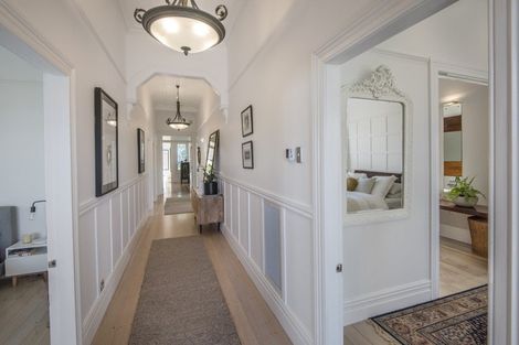 Photo of property in 7 Summer Street, Stanley Point, Auckland, 0624