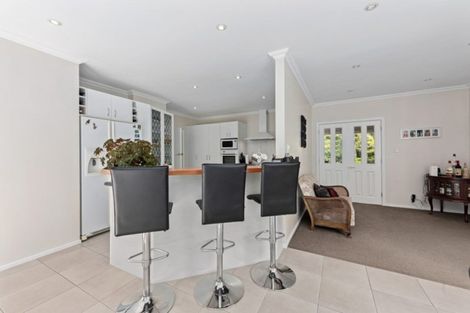 Photo of property in 74b Heretaunga Square, Silverstream, Upper Hutt, 5019