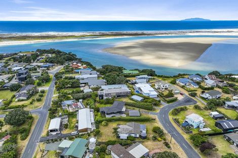 Photo of property in 13 Awatea Street, Mangawhai Heads, Mangawhai, 0505