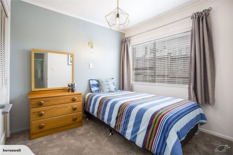 Photo of property in 1/489 Beach Road, Murrays Bay, Auckland, 0630