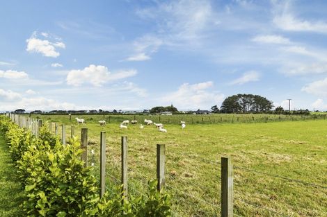 Photo of property in 136 Mirikau Road, Warea, New Plymouth, 4381