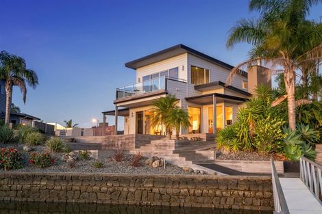 Photo of property in 9 Arawa Lane, Whitianga, 3510