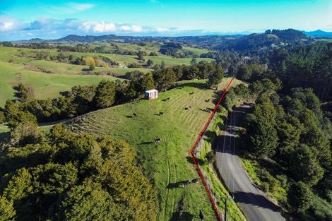 Photo of property in 205 Central Road, Mareretu, Paparoa, 0571