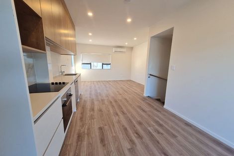 Photo of property in 2/43 Ranui Avenue, Ranui, Auckland, 0612