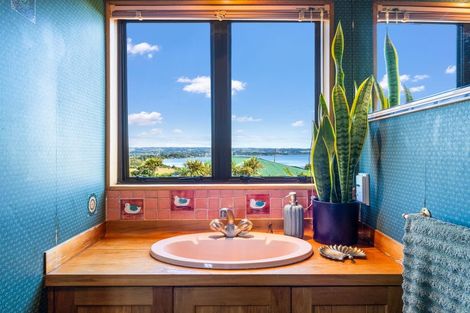 Photo of property in 49 Grand Vue Road, Kawaha Point, Rotorua, 3010