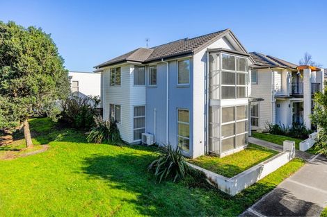 Photo of property in 13 Phar Lap Crescent, Takanini, 2112