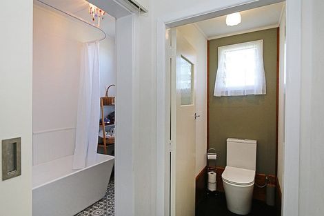 Photo of property in 357 Ketemarae Road, Hawera, 4675