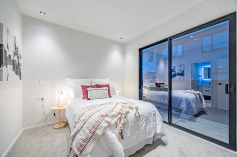 Photo of property in 46b Portadown Avenue, Pakuranga Heights, Auckland, 2010