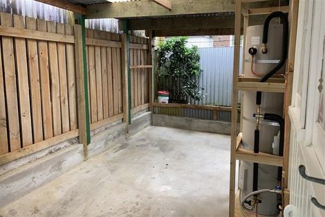 Photo of property in 2/302 Pakuranga Road, Pakuranga Heights, Auckland, 2010