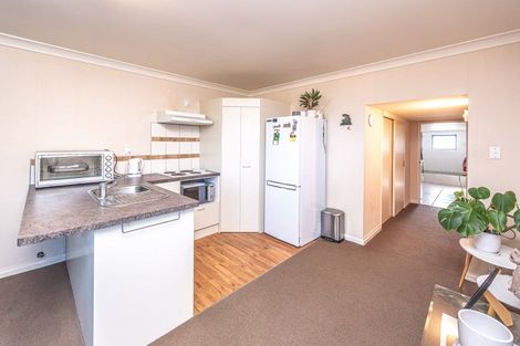 Photo of property in 83 Parkes Avenue, Saint Johns Hill, Whanganui, 4501