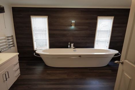 Photo of property in 180 Springfield Road, St Albans, Christchurch, 8014