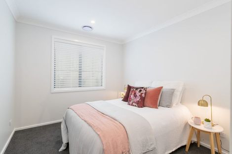 Photo of property in 54 Farnworth Terrace, Glenside, Wellington, 6037