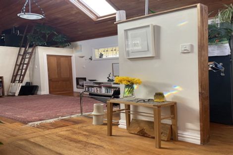 Photo of property in 82 Elizabeth Street, Mount Victoria, Wellington, 6011