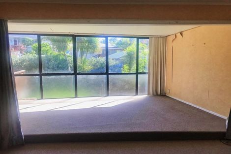 Photo of property in 2/9 Adriatic Avenue, Henderson, Auckland, 0612