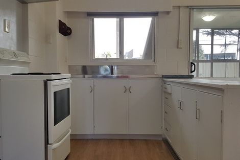 Photo of property in 15 Colin Wild Place, Glenfield, Auckland, 0629