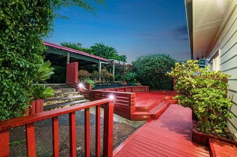 Photo of property in 72 Reynella Drive, Massey, Auckland, 0614