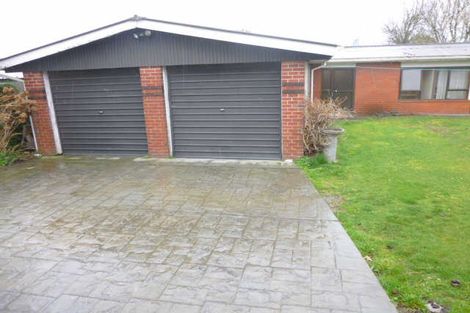Photo of property in 200 Avonhead Road, Avonhead, Christchurch, 8042