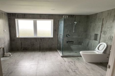 Photo of property in 39b Valley Road, Glenfield, Auckland, 0629