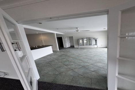 Photo of property in 1/127 Bucklands Beach Road, Bucklands Beach, Auckland, 2012