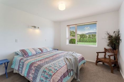 Photo of property in 8 Riverside Way, Amberley, 7410