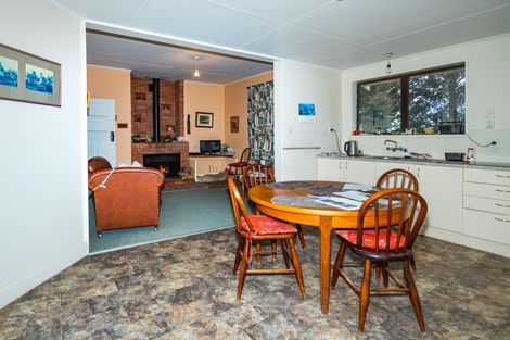 Photo of property in 99 Templer Street, Geraldine, 7992