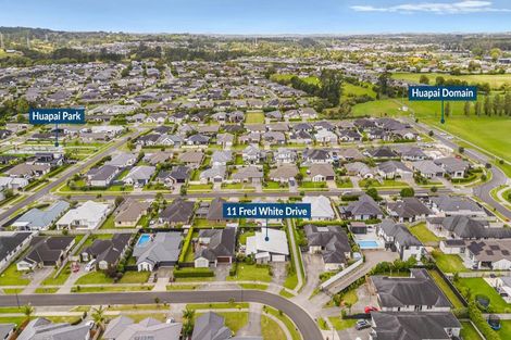 Photo of property in 11 Fred White Drive, Kumeu, 0810