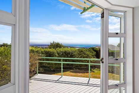 Photo of property in 2/5a Madeley Road, Mount Pleasant, Christchurch, 8081