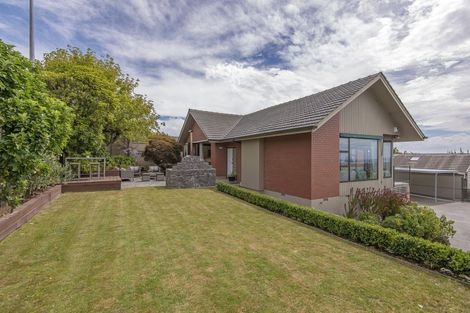 Photo of property in 36 Dyers Pass Road, Cashmere, Christchurch, 8022