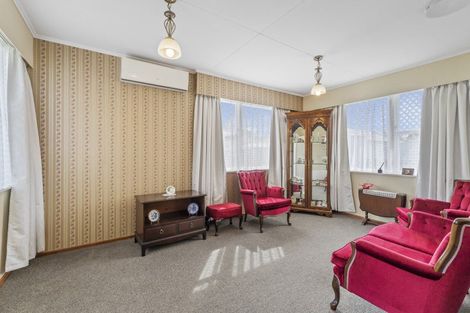 Photo of property in 3 Alice Place, Levin, 5510