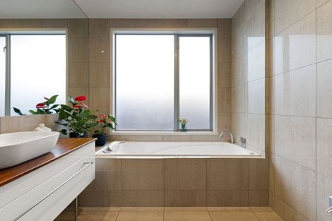 Photo of property in 15 Azure Place, Huntington, Hamilton, 3210