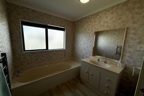 Photo of property in 2/219 Mangorei Road, Merrilands, New Plymouth, 4312