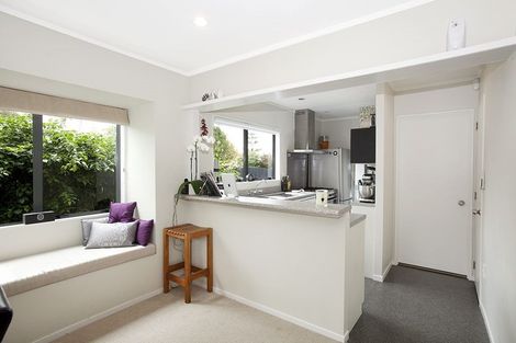 Photo of property in 2/260 Meola Road, Point Chevalier, Auckland, 1022