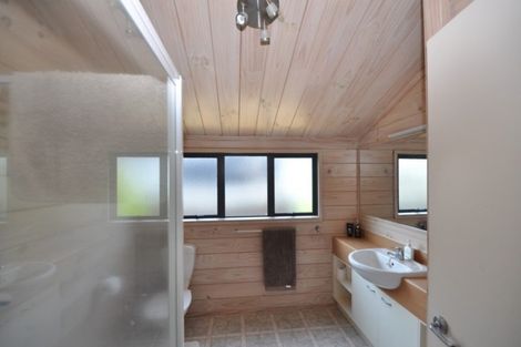 Photo of property in 17 Winderton Way, Pauanui, Hikuai, 3579