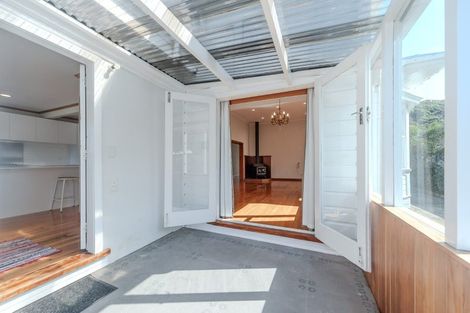 Photo of property in 89 Derwent Street, Island Bay, Wellington, 6023