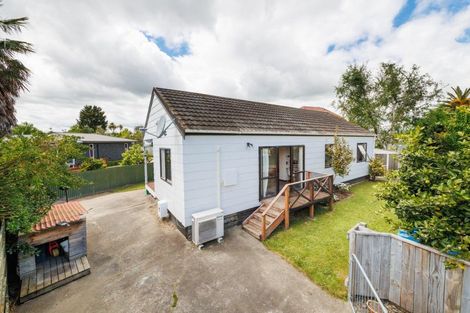 Photo of property in 27 Newton Place, Westbrook, Palmerston North, 4412