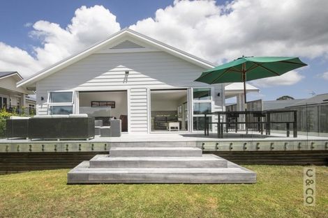 Photo of property in 4 York Terrace, Riverhead, 0820