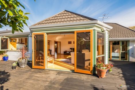 Photo of property in 33 Puriri Street, Woburn, Lower Hutt, 5010