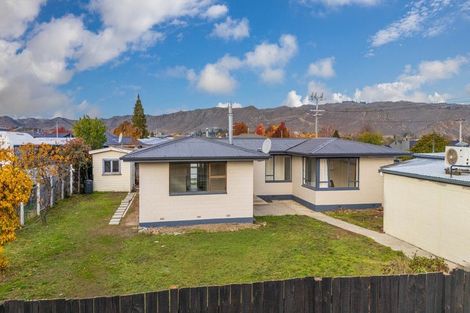 Photo of property in Terrace Stores, 29 Royal Terrace, Alexandra, 9320