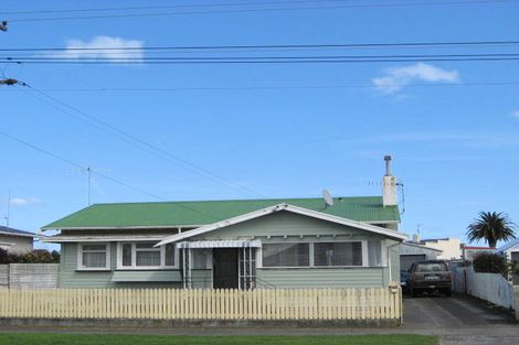 Photo of property in 15 Muir Street, Gonville, Whanganui, 4501
