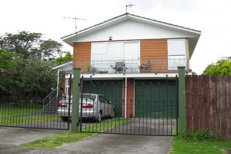 Photo of property in 2 Waterlea Avenue, Mangere Bridge, Auckland, 2022