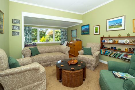 Photo of property in 99 Templer Street, Geraldine, 7992