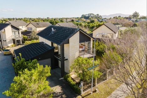 Photo of property in 42 Waterstone Avenue, Paraparaumu, 5032