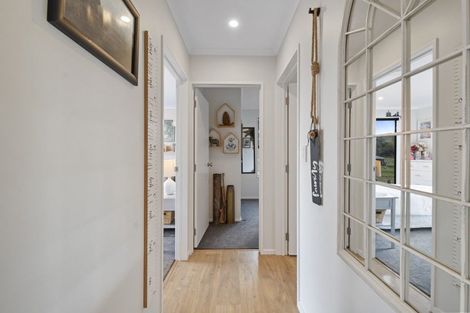 Photo of property in 338 Valley Road, Colyton, Feilding, 4775