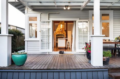 Photo of property in 74 Thornton Road, Cambridge, 3434