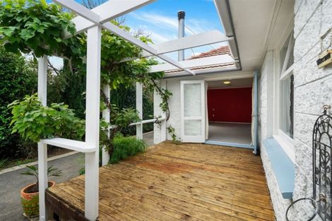 Photo of property in 15 Cranbrook Avenue, Burnside, Christchurch, 8053