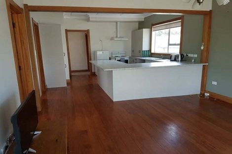 Photo of property in 9 Domett Street, Opunake, 4616