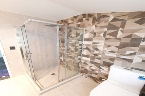 Photo of property in 425d Great South Road, Opaheke, Papakura, 2113