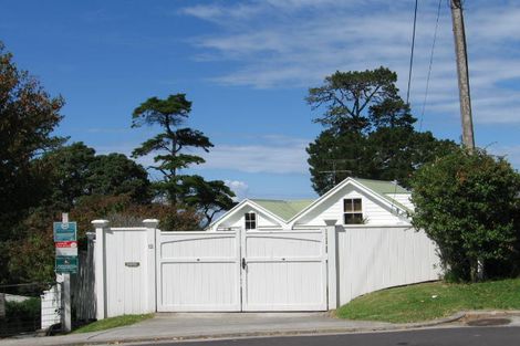 Photo of property in 12 Gray Crescent, Torbay, Auckland, 0630