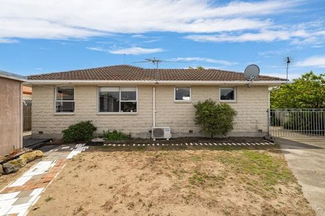 Photo of property in 5 Sophora Place, Parklands, Christchurch, 8083